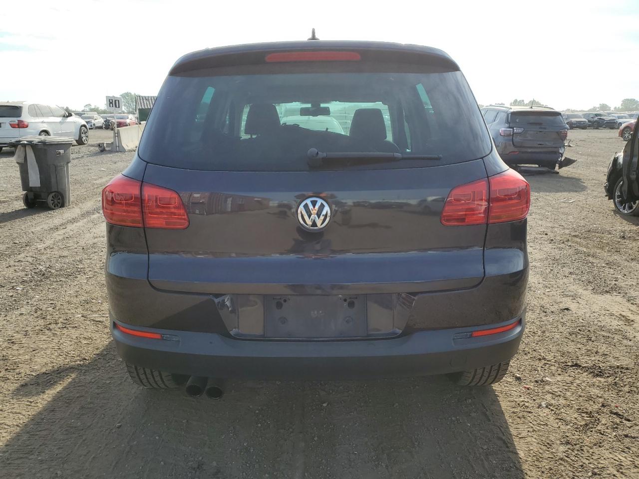 WVGBV7AX8GW511201 2016 Volkswagen Tiguan S