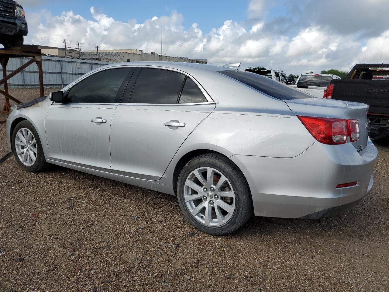 1G11D5SL1FU104892 2015 CHEVROLET MALIBU - Image 2