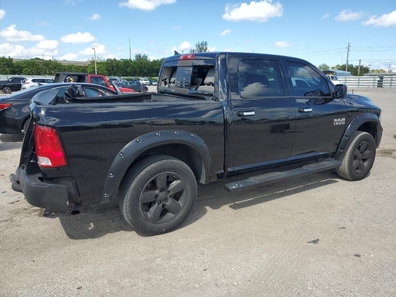 1C6RR6LG6ES398021 2014 Ram 1500 Slt