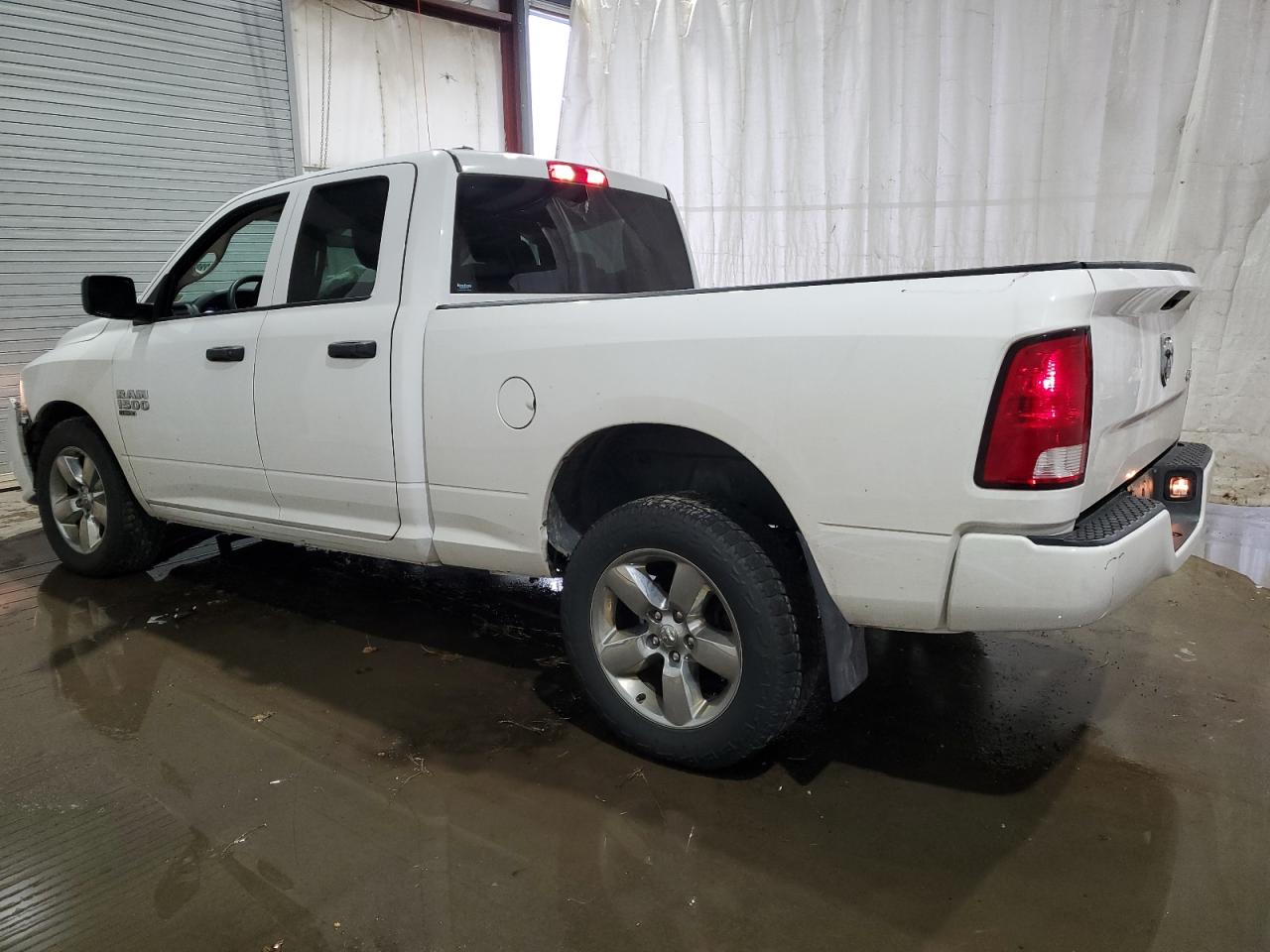 VIN 1C6RR7FG4KS533039 2019 RAM 1500 no.2