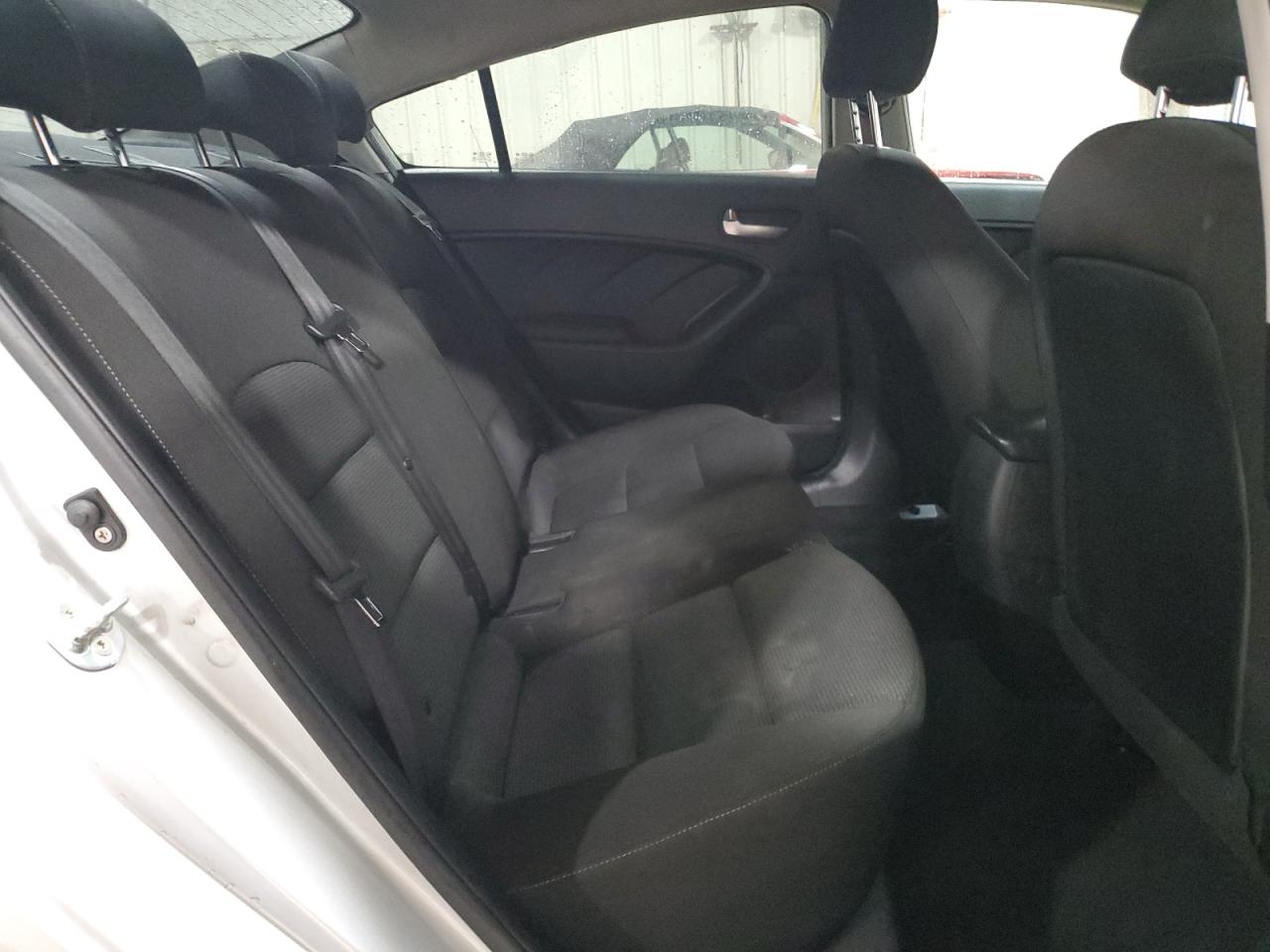 2017 Kia Forte - Image 10