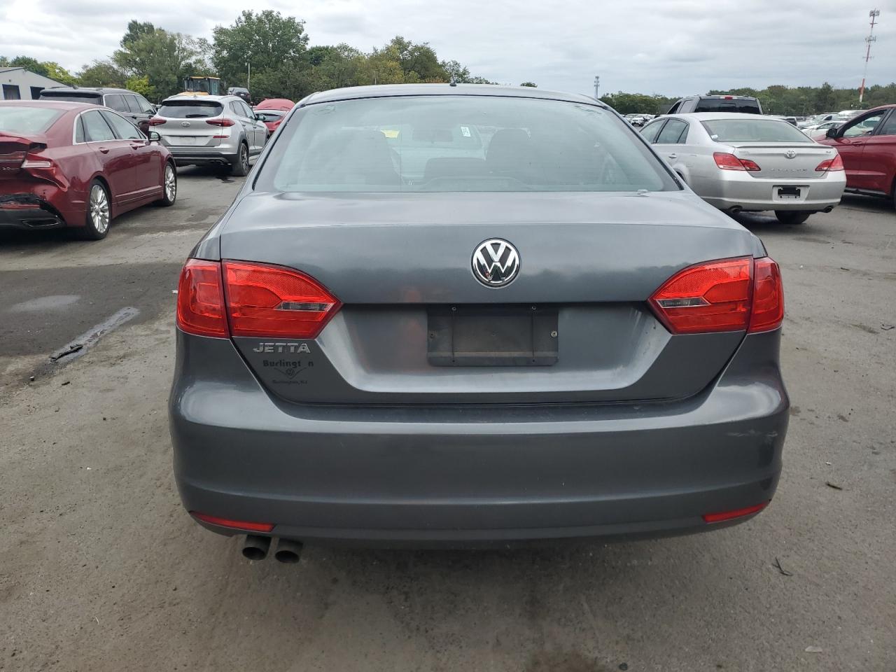 3VW2K7AJ9BM103675 2011 Volkswagen Jetta Base