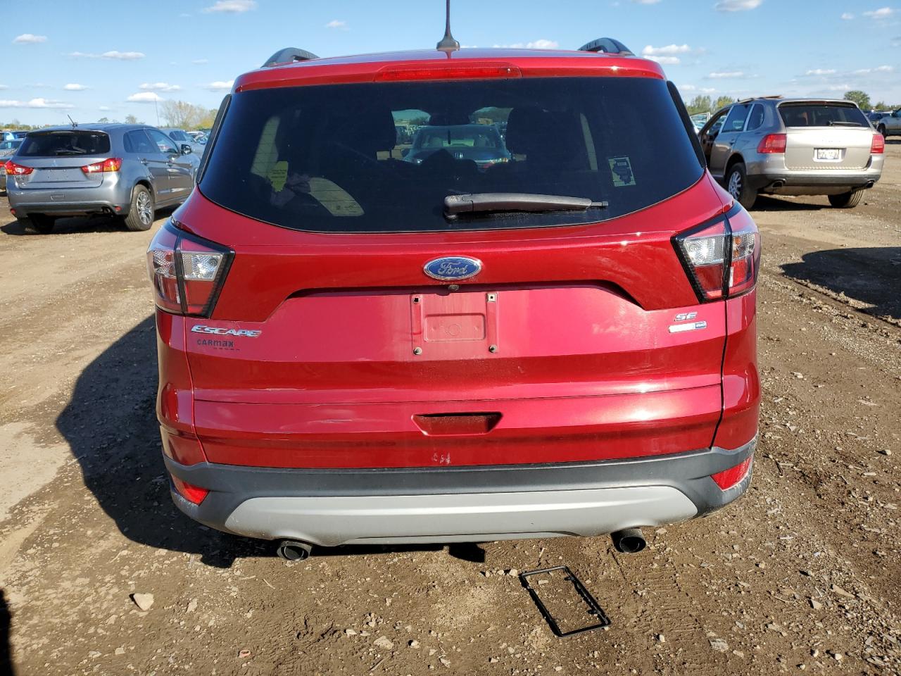 1FMCU9GD7JUB41345 2018 Ford Escape Se