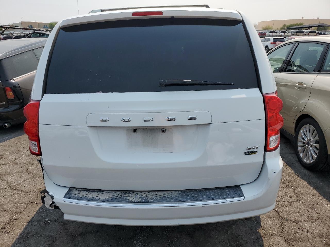 2C4RDGCG1ER479054 2014 Dodge Grand Caravan Sxt