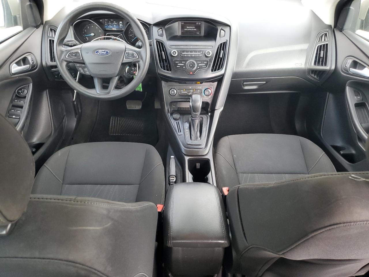 1FADP3F21JL250523 2018 Ford Focus Se