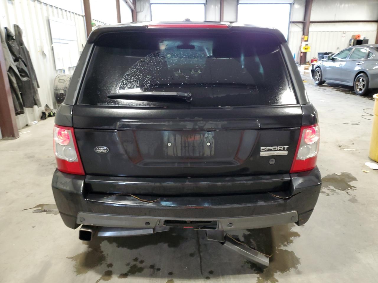 2009 Land Rover Range Rover - Image 6