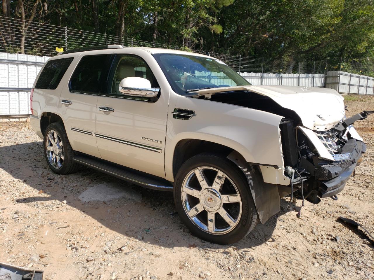 2013 Cadillac Escalade - Image 4