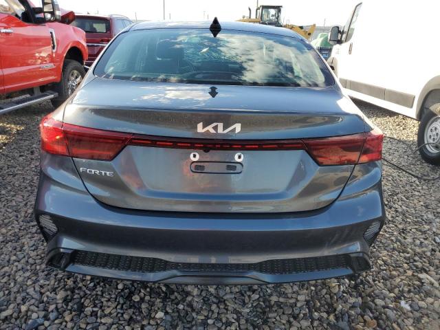 3KPF24AD4RE725084 Kia Forte LX 6