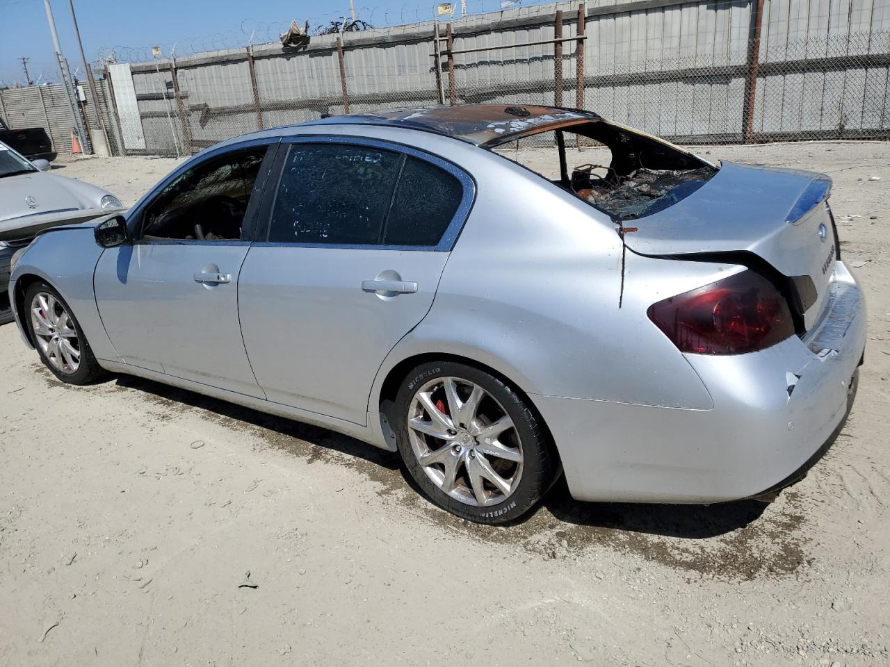 2011 Infiniti G - Image 2