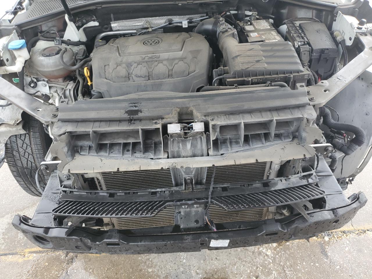 3VV1B7AX3KM125689 2019 Volkswagen Tiguan S