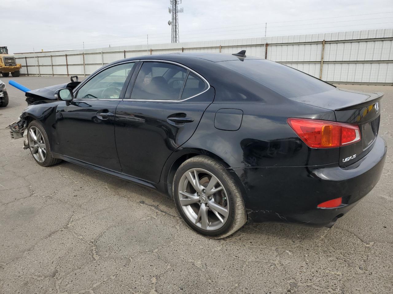 2010 Lexus IS - Image 2
