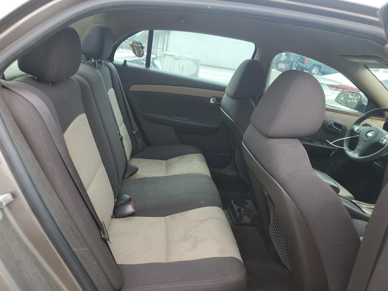 2010 Chevrolet Malibu - Image 10