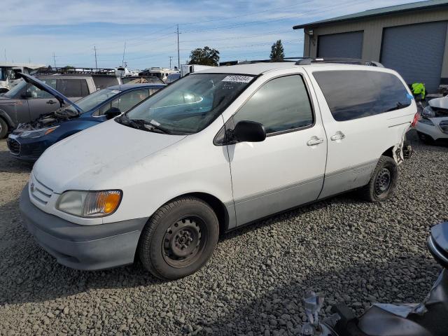 2001 Toyota Sienna Le