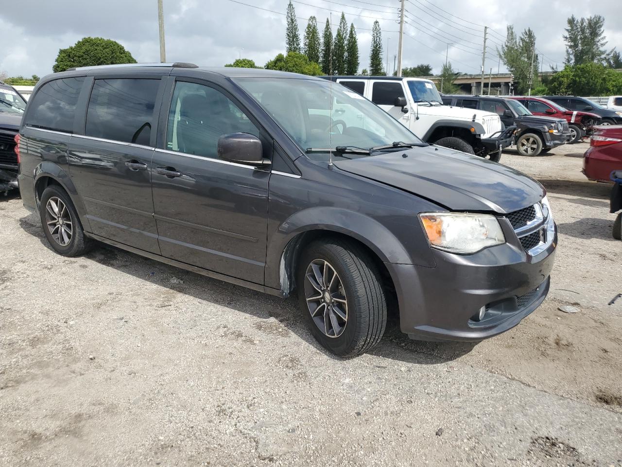 2017 Dodge Grand Caravan Sxt VIN: 2C4RDGCG2HR554574 Lot: 69284144