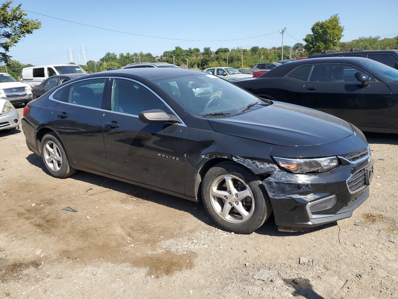 VIN 1G1ZB5ST7JF226677 2018 CHEVROLET MALIBU no.4