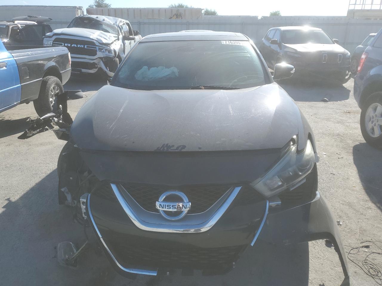 2016 Nissan Maxima - Image 5