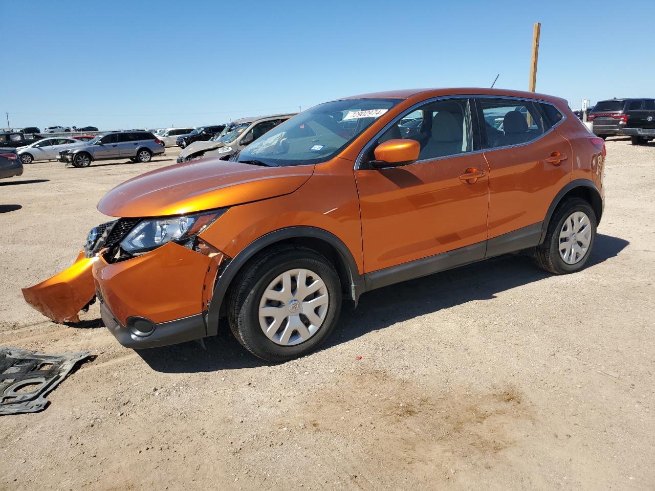 JN1BJ1CP1HW010763 2017 NISSAN ROGUE - Image 1