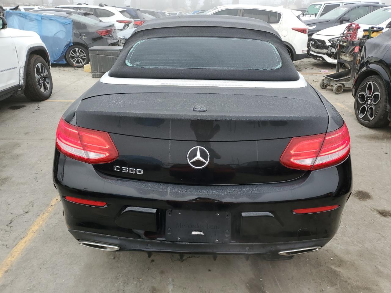 WDDWK4JB9JF674728 2018 Mercedes-Benz C 300