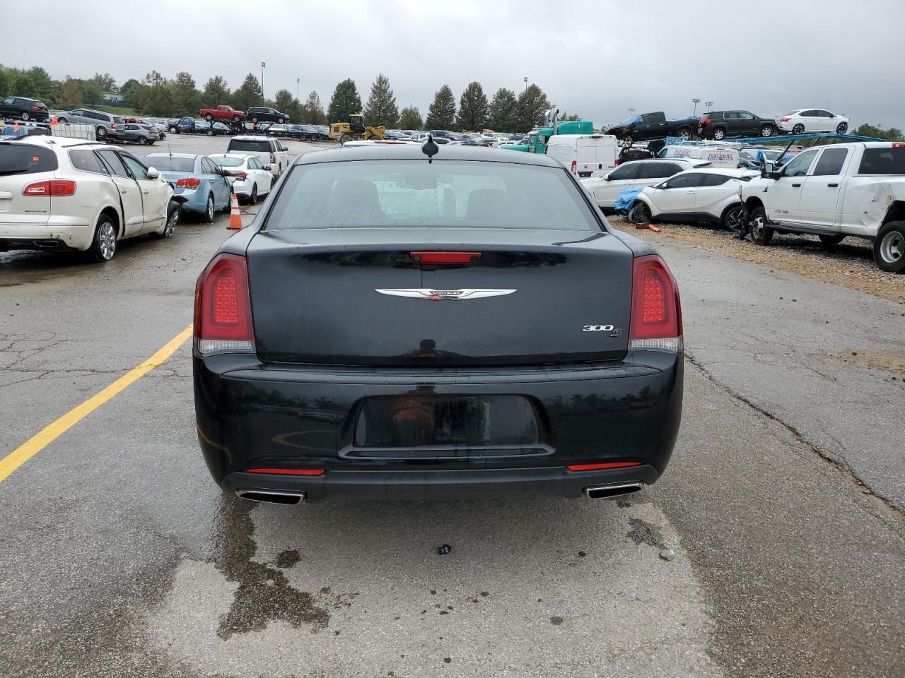 2C3CCABG8JH313996 2018 Chrysler 300 S