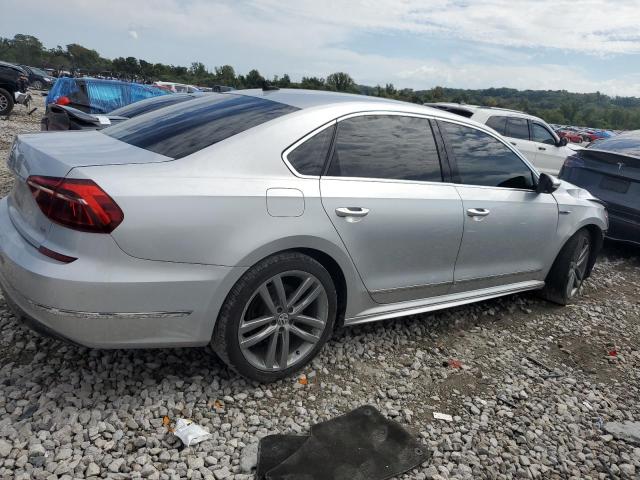 VOLKSWAGEN PASSAT 2017 Серебристый