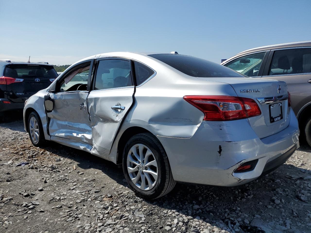 2018 Nissan Sentra S VIN: 3N1AB7AP2JL619810 Lot: 69784054