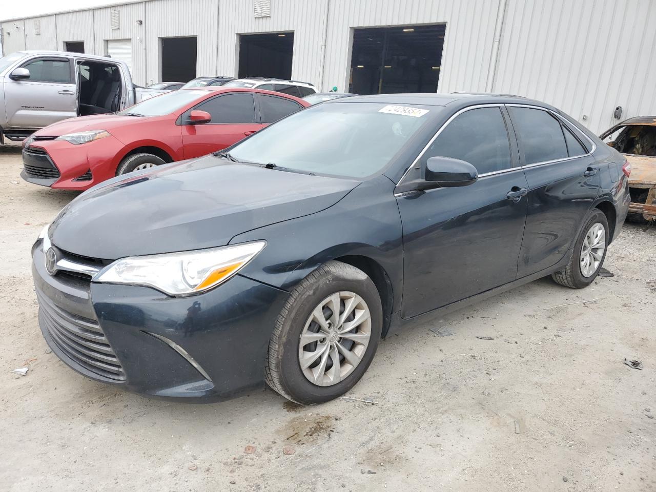 4T4BF1FK5GR547002 2016 Toyota Camry Le