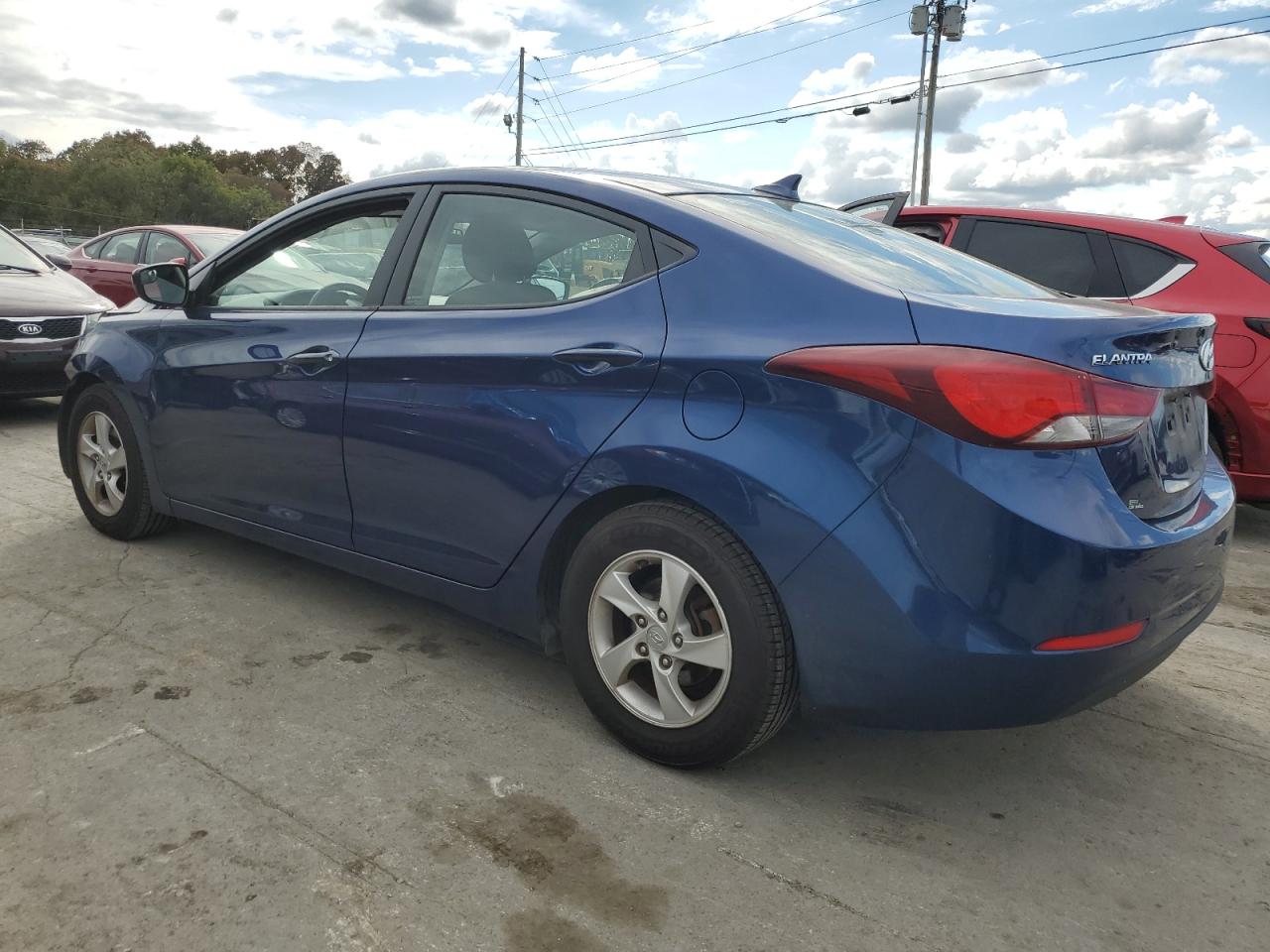 5NPDH4AE0FH587856 2015 HYUNDAI ELANTRA - Image 2