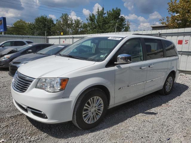 2015 Chrysler Town & Country Touring L