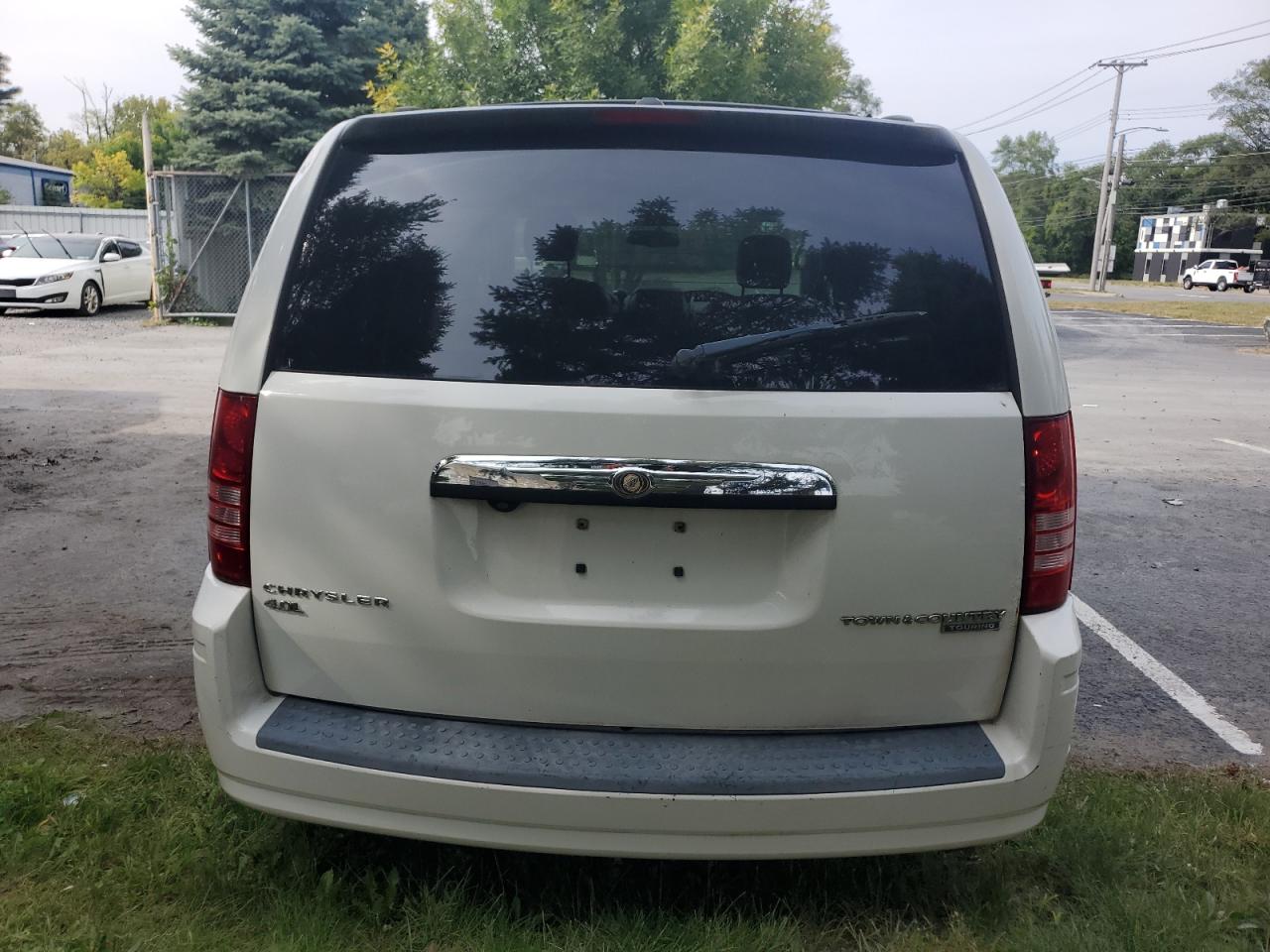 2009 Chrysler Town & Country Touring VIN: 2A8HR54X99R589803 Lot: 72092944