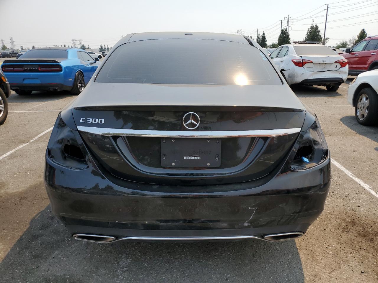 2018 Mercedes-Benz C 300 VIN: 55SWF4JB7JU268206 Lot: 70869374