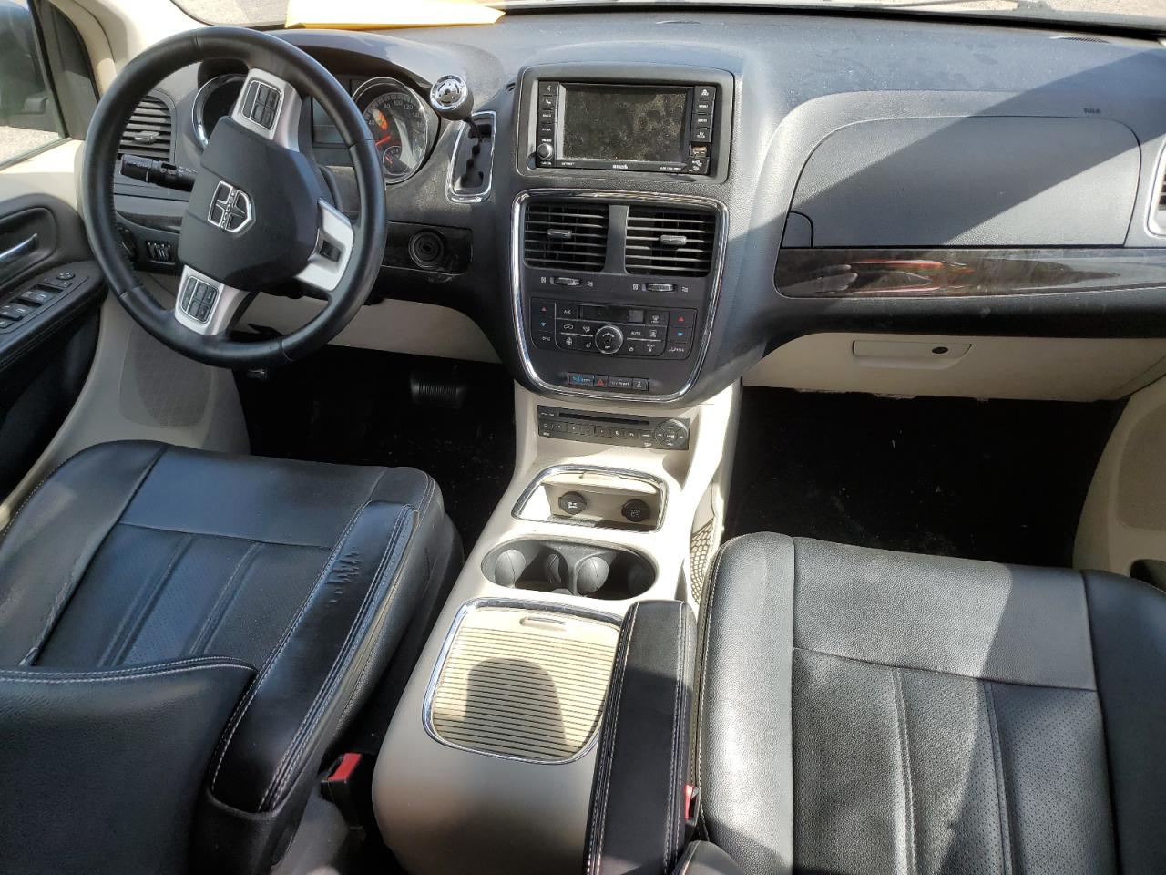 2013 Dodge Caravan - Image 8
