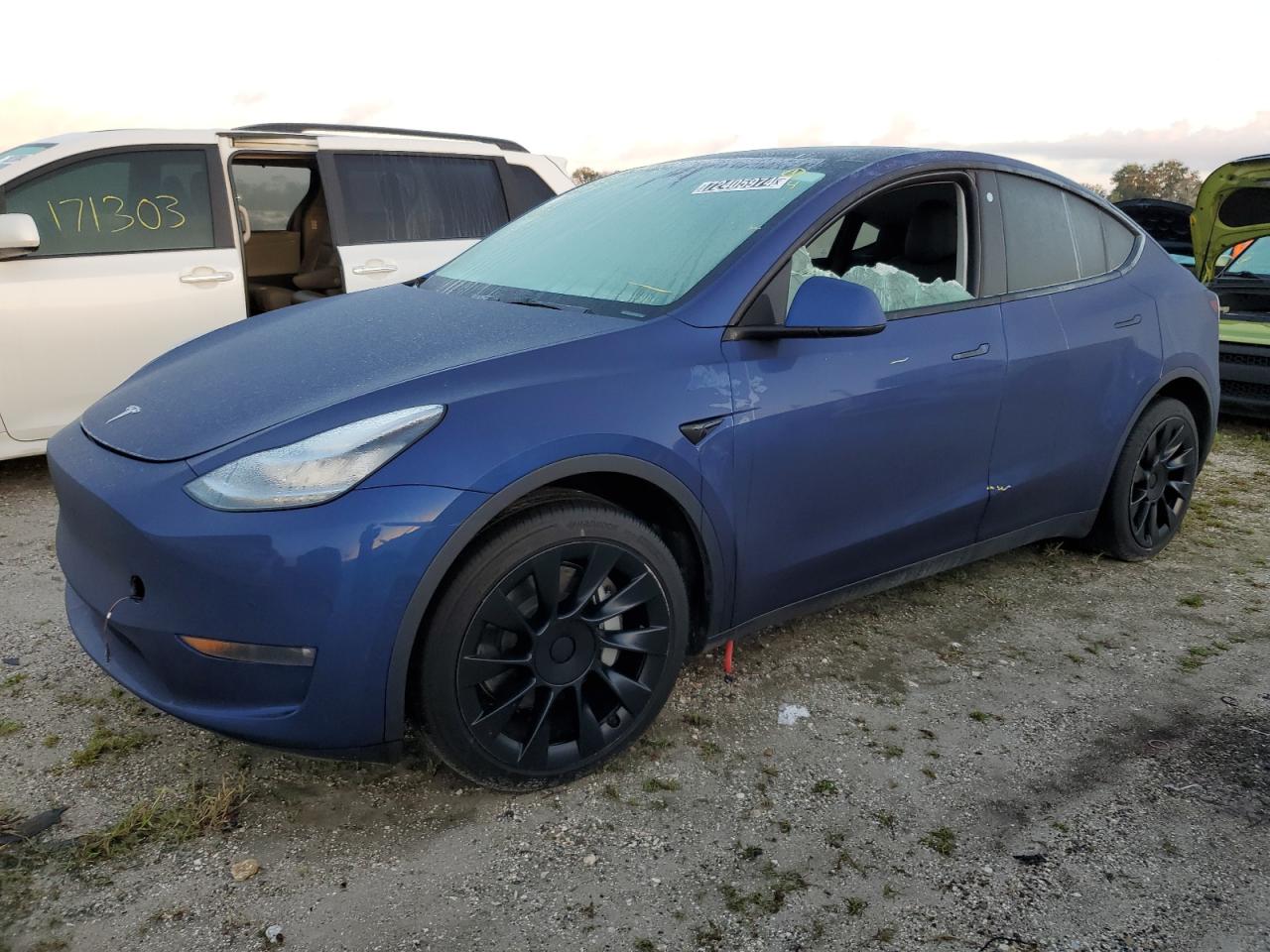 7SAYGDEE1NF481432 2022 TESLA MODEL Y - Image 1