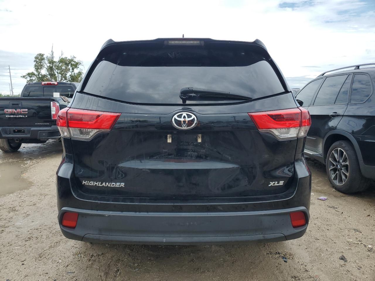 2019 Toyota Highlander Se VIN: 5TDKZRFH5KS569975 Lot: 73705724