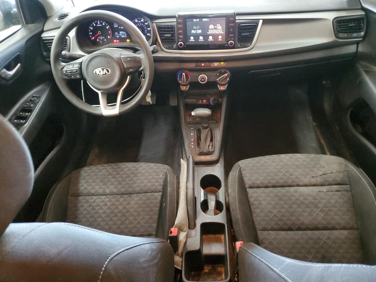 3KPA24AD8LE320153 2020 Kia Rio Lx