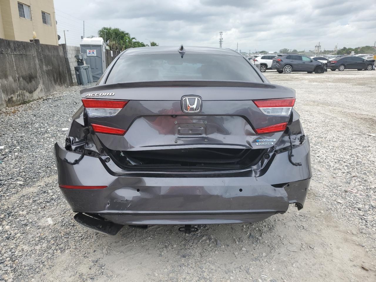 1HGCV3F93JA017040 2018 Honda Accord Touring Hybrid