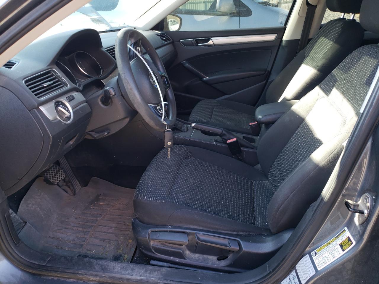 2016 Volkswagen Passat S VIN: 1VWAT7A31GC047735 Lot: 68860475