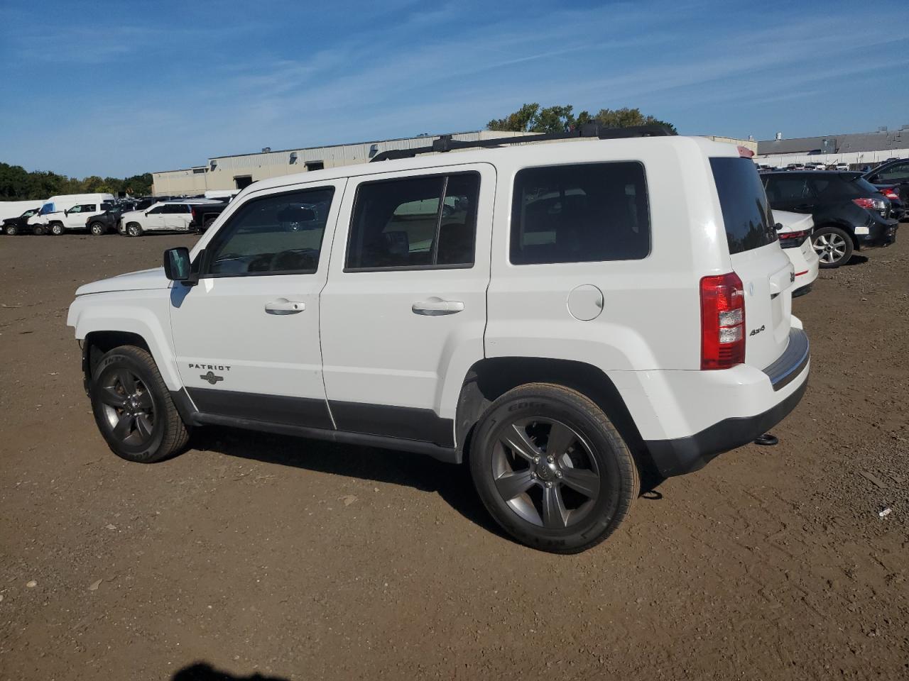 2013 Jeep Liberty (Patriot) - Image 2