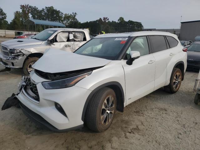 2022 Toyota Highlander Hybrid Xle