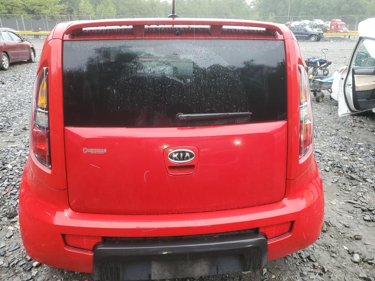 2011 Kia Soul + VIN: KNDJT2A24B7220257 Lot: 68500844