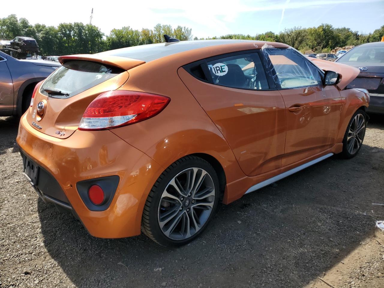 2016 Hyundai Veloster - Image 3