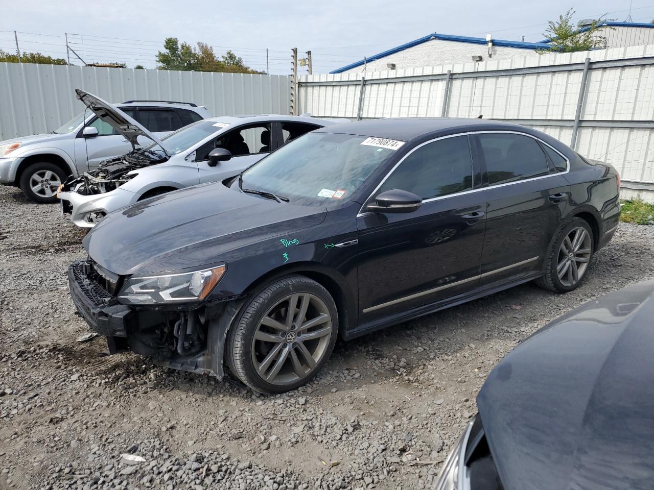 1VWDT7A30HC052696 2017 VOLKSWAGEN PASSAT - Image 1