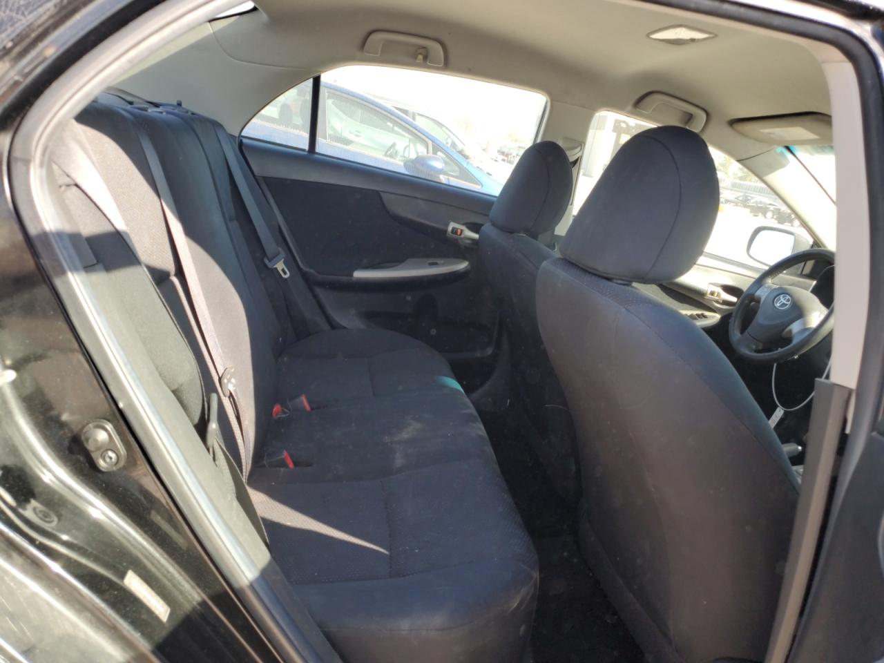 2010 Toyota Corolla - Image 10