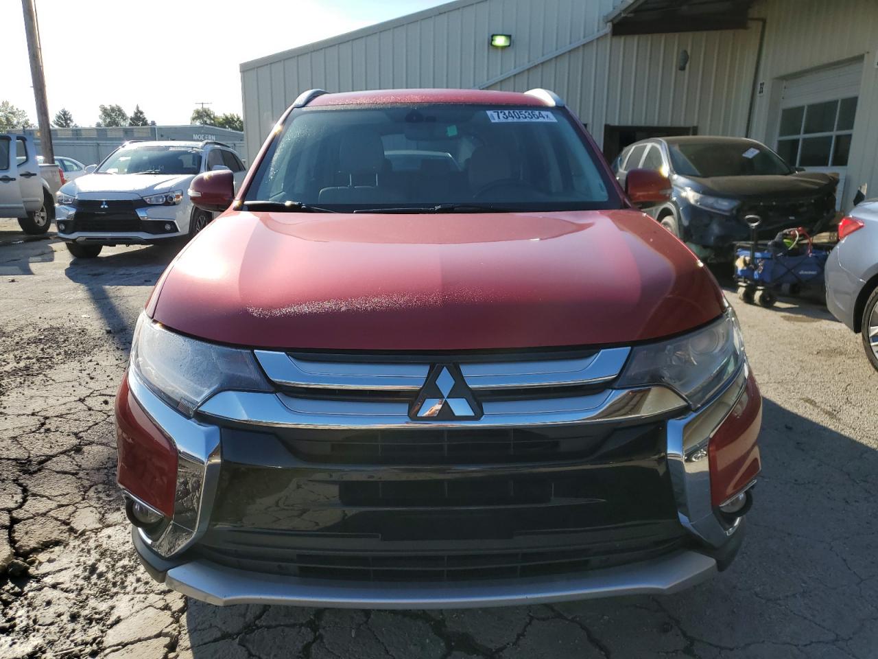 2018 Mitsubishi Outlander - Image 5