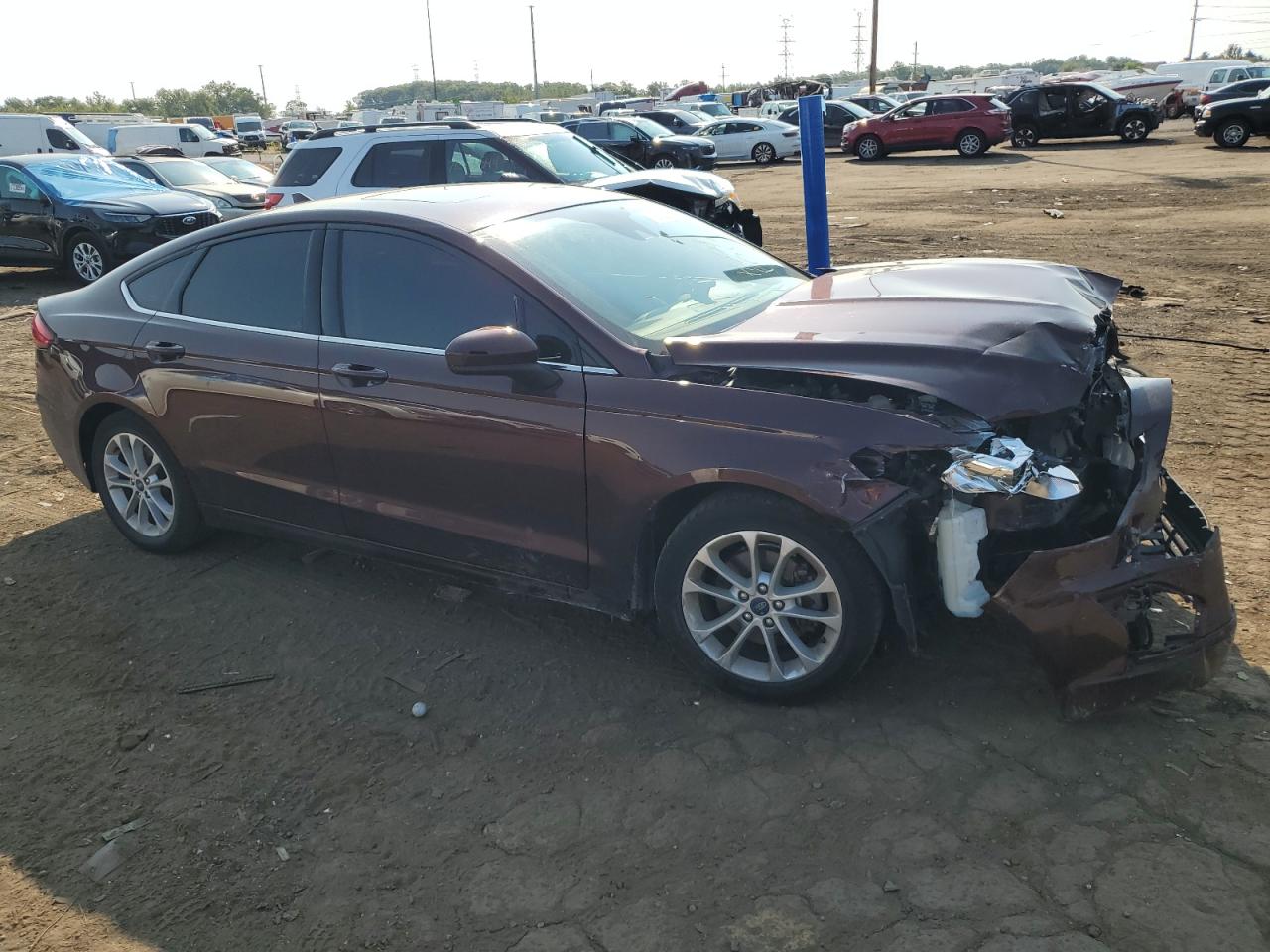 VIN 3FA6P0HDXKR126193 2019 FORD FUSION no.4