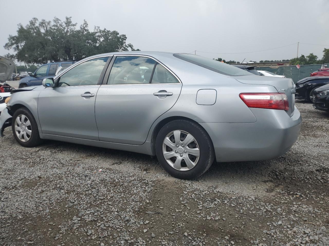 2007 Toyota Camry - Image 2