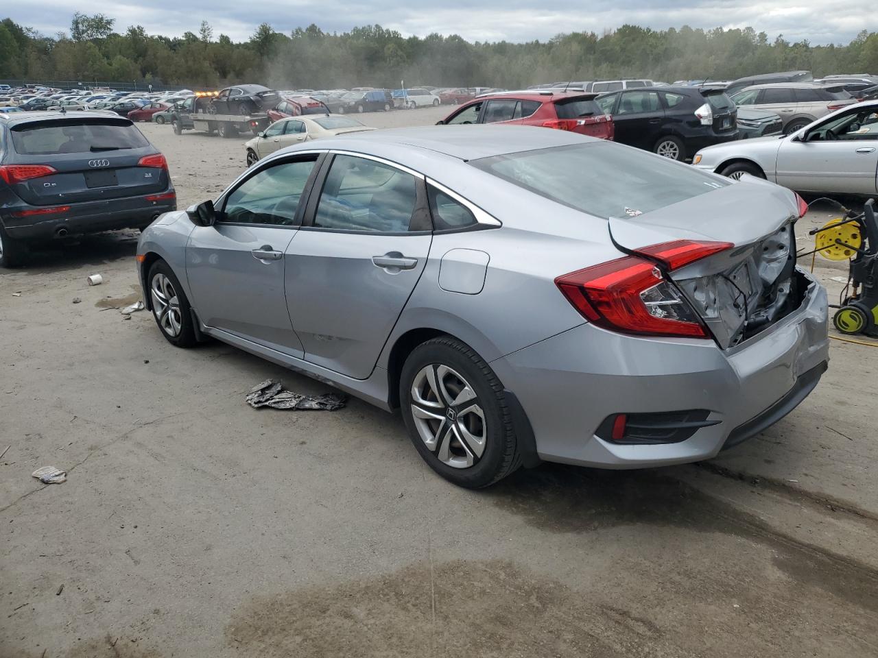 2HGFC2F56JH605820 2018 HONDA CIVIC - Image 2