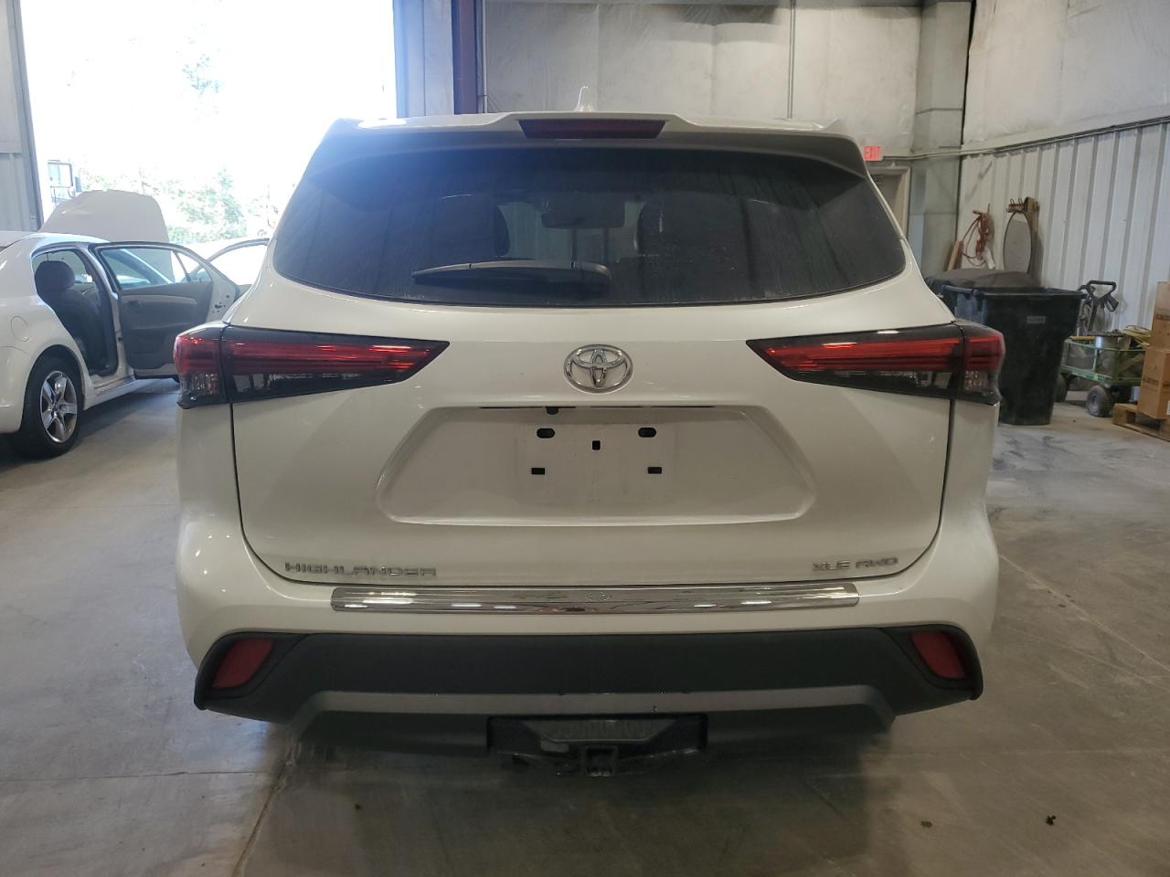 2022 Toyota Highlander Xle VIN: 5TDGZRBH5NS208682 Lot: 71608984