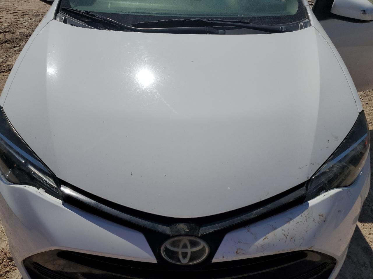 2T1BURHE4JC121252 2018 Toyota Corolla L