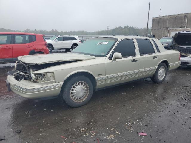 1997 Lincoln Town Car Signature