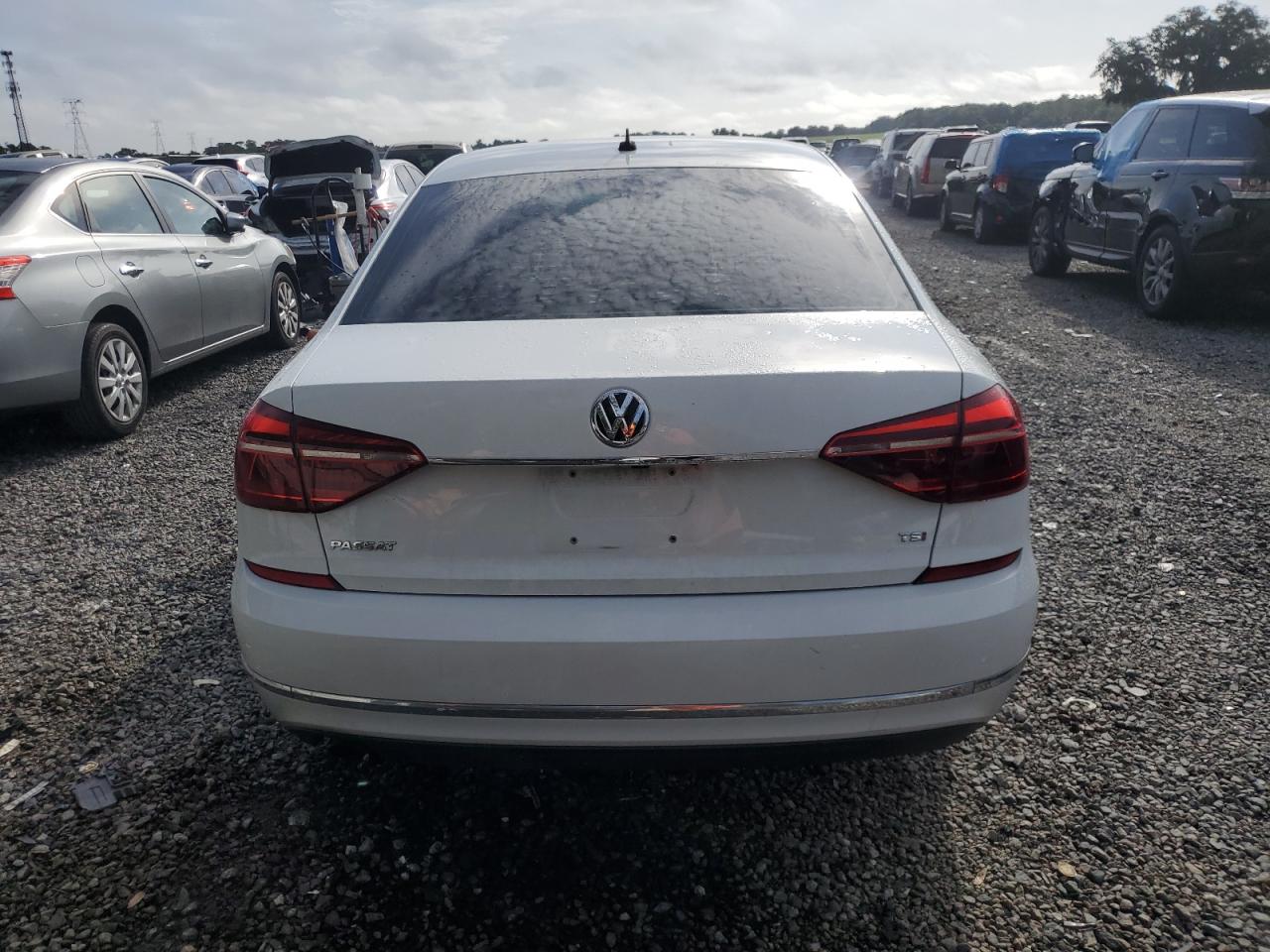 1VWAT7A30HC002156 2017 Volkswagen Passat S